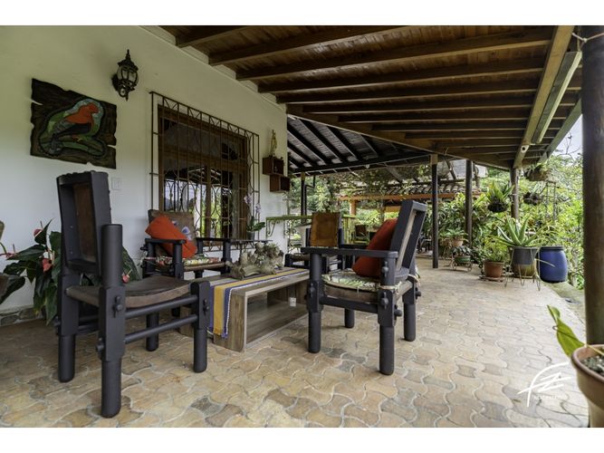 Casa de 4 alcobas en venta en Guarne, 300 m² · foto 10 de 24