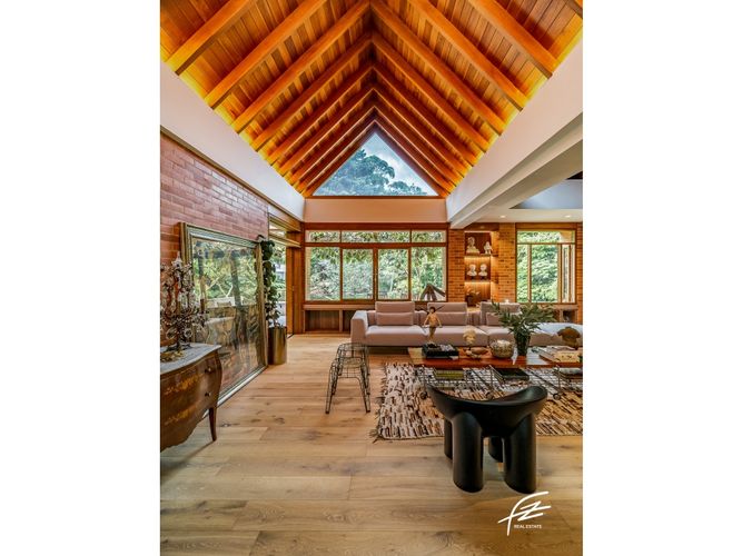 Casa de 2 alcobas en venta en El Poblado, Medellín, 484 m² · foto 5 de 24