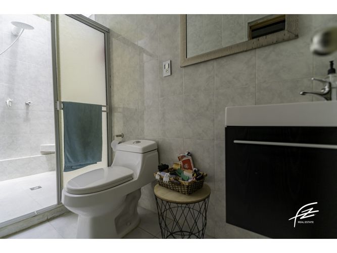 Casa de 4 alcobas en venta en Guarne, 300 m² · foto 19 de 24
