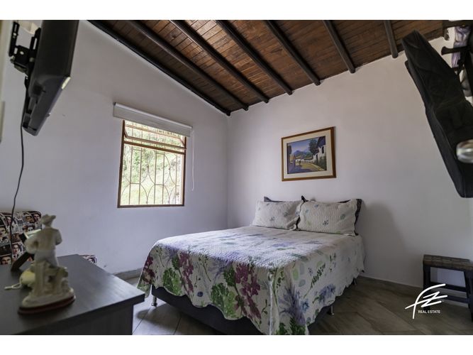 Casa de 4 alcobas en venta en Guarne, 300 m² · foto 22 de 24