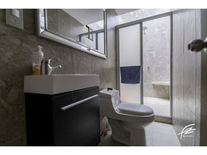 Casa de 4 alcobas en venta en Guarne, 300 m² · foto 23 de 24