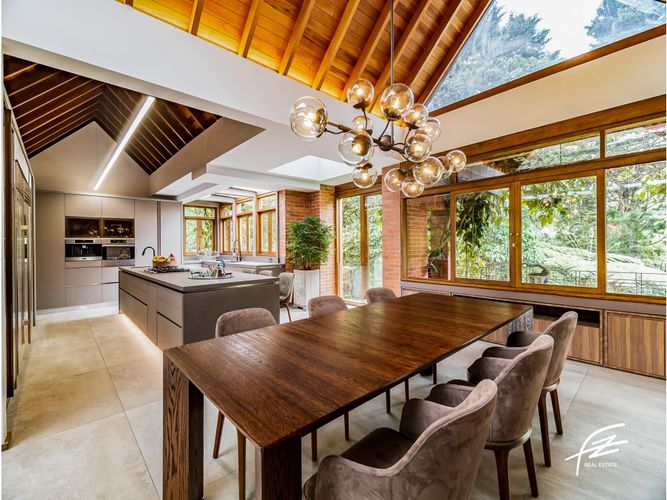 Casa de 2 alcobas en venta en El Poblado, Medellín, 484 m² · foto 10 de 24