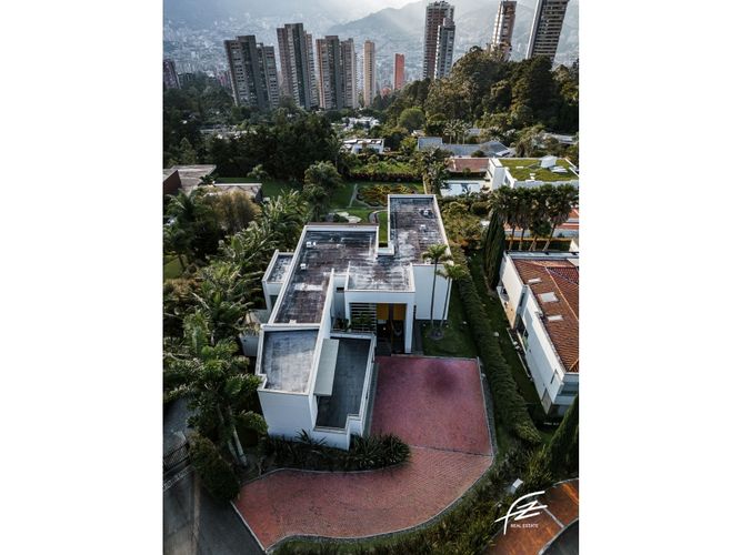 Casa de 7 alcobas en venta en Los Balsos, Medellín, 950 m² · foto 5 de 24