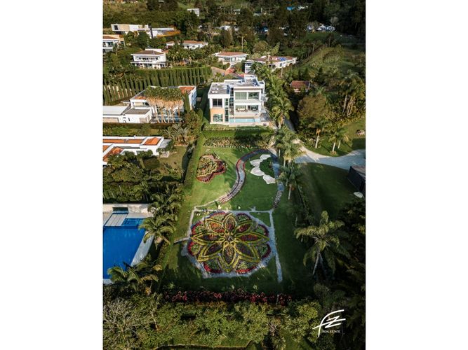 Casa de 7 alcobas en venta en Los Balsos, Medellín, 950 m² · foto 7 de 24