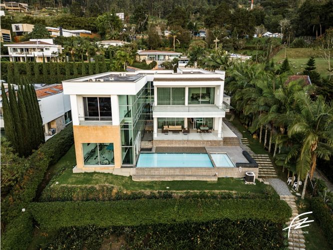 Casa de 7 alcobas en venta en Los Balsos, Medellín, 950 m² · foto 8 de 24