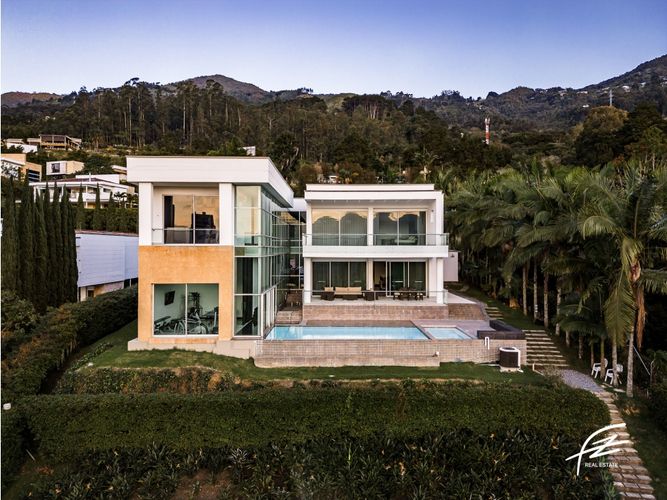 Casa de 7 alcobas en venta en Los Balsos, Medellín, 950 m² · foto 9 de 24