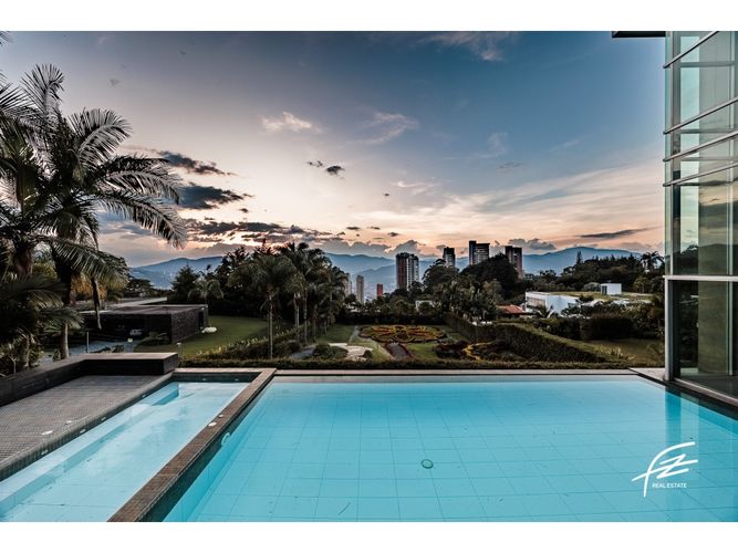 Casa de 7 alcobas en venta en Los Balsos, Medellín, 950 m² · foto 13 de 24