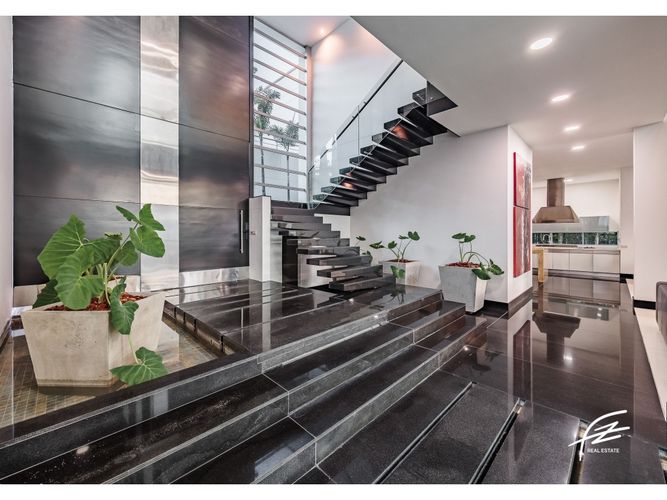 Casa de 7 alcobas en venta en Los Balsos, Medellín, 950 m² · foto 19 de 24