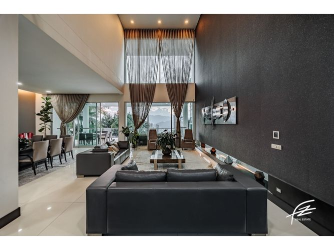 Casa de 7 alcobas en venta en Los Balsos, Medellín, 950 m² · foto 21 de 24