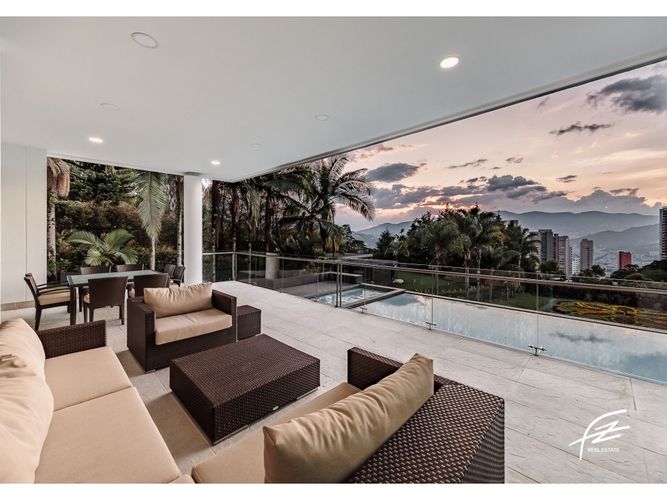 Casa de 7 alcobas en venta en Los Balsos, Medellín, 950 m² · foto 22 de 24
