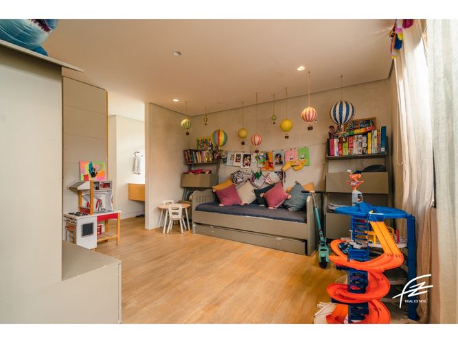 Apartamento de 5 alcobas en venta en San Lucas, Medellín · foto 24 de 24