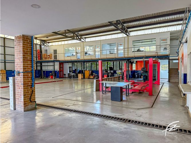 Bodega en venta en Actividad Multiple, Copacabana, 906 m² · foto 13 de 20