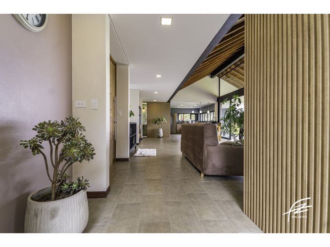 Casa de 4 alcobas en venta en San Felix, Bello, 300 m² · foto 14 de 24