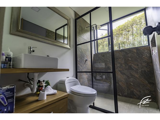 Casa de 4 alcobas en venta en San Felix, Bello, 300 m² · foto 18 de 24