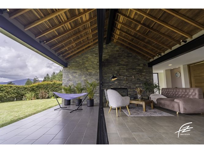 Casa de 4 alcobas en venta en San Felix, Bello, 300 m² · foto 22 de 24