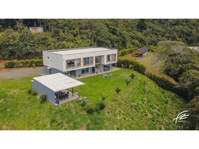 Casa de 4 alcobas en venta en Buenavista, Bello, 395 m² · foto 3 de 13