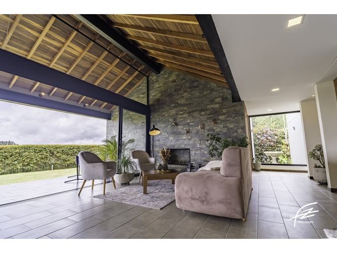 Casa de 4 alcobas en venta en San Felix, Bello, 300 m² · foto 23 de 24