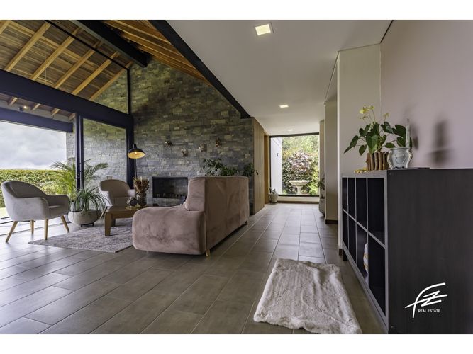 Casa de 4 alcobas en venta en San Felix, Bello, 300 m² · foto 24 de 24