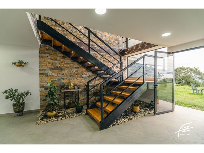 Casa de 4 alcobas en venta en Buenavista, Bello, 395 m² · foto 8 de 13