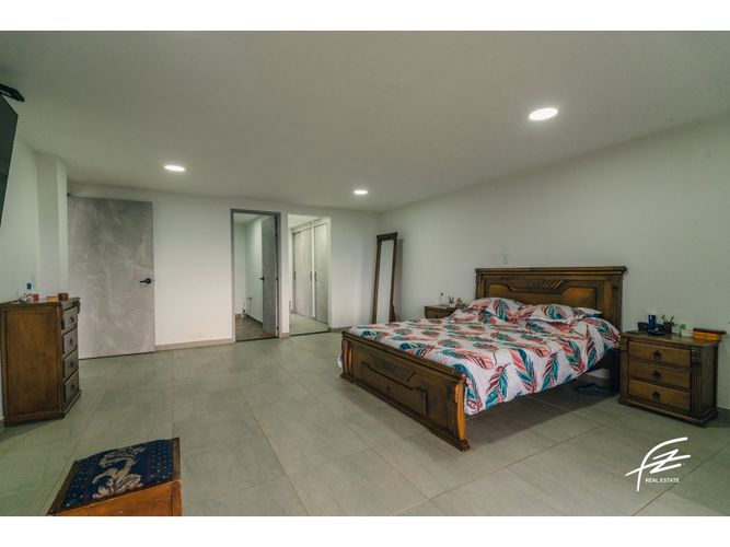 Casa de 4 alcobas en venta en Buenavista, Bello, 395 m² · foto 12 de 13