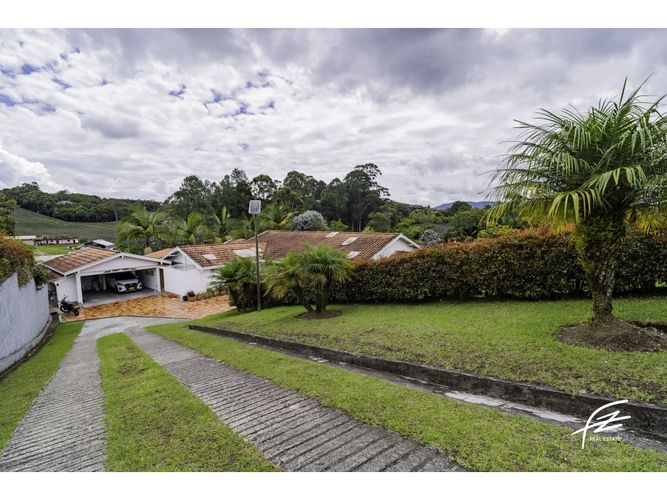 Finca en venta en El Carmen De Viboral, El Carmen de Viboral, 320 m² · foto 8 de 24