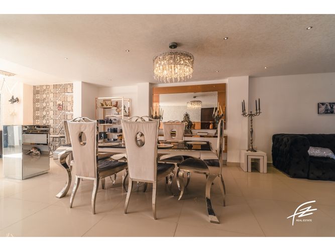 Casa de 4 alcobas en venta en Laureles, Medellín, 440 m² · foto 7 de 24
