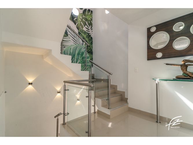 Casa de 4 alcobas en venta en Laureles, Medellín, 440 m² · foto 10 de 24