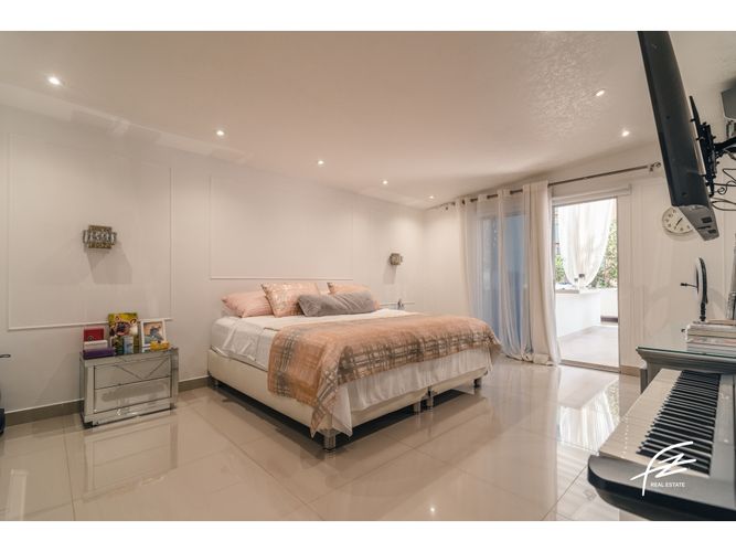 Casa de 4 alcobas en venta en Laureles, Medellín, 440 m² · foto 15 de 24