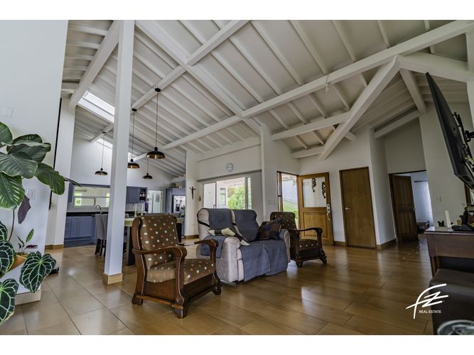 Finca en venta en El Carmen De Viboral, El Carmen de Viboral, 320 m² · foto 21 de 24