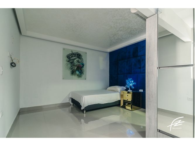 Casa de 4 alcobas en venta en Laureles, Medellín, 440 m² · foto 18 de 24