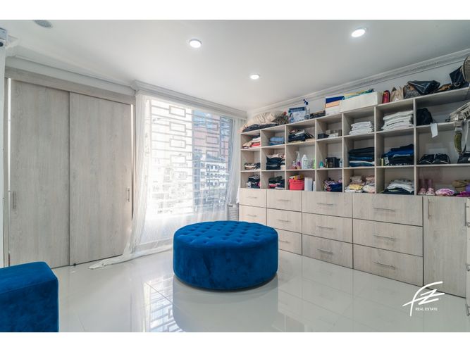Casa de 4 alcobas en venta en Laureles, Medellín, 440 m² · foto 20 de 24