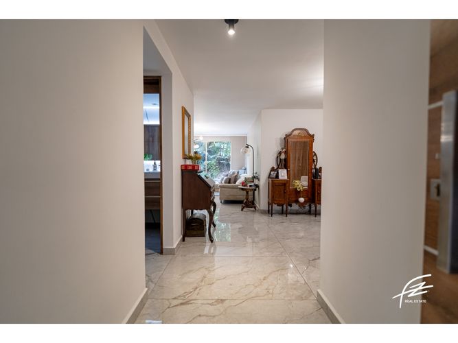 Apartamento de 4 alcobas en venta en El Poblado, Medellín, 201 m² · foto 5 de 24