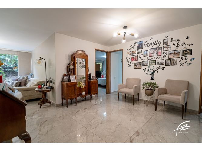Apartamento de 4 alcobas en venta en El Poblado, Medellín, 201 m² · foto 6 de 24