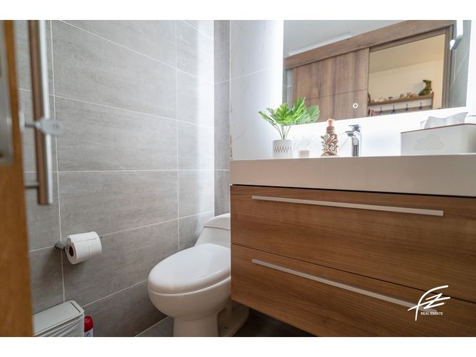 Apartamento de 4 alcobas en venta en El Poblado, Medellín, 201 m² · foto 16 de 24