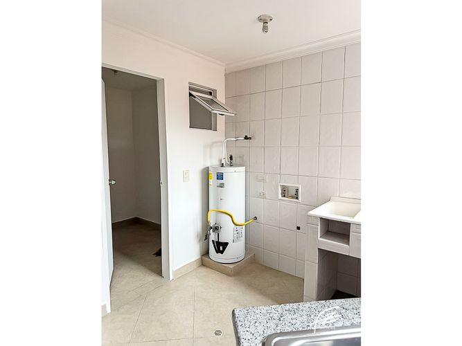 Apartamento de 3 alcobas en venta en Florida Nueva, Medellín, 180 m² · foto 19 de 24