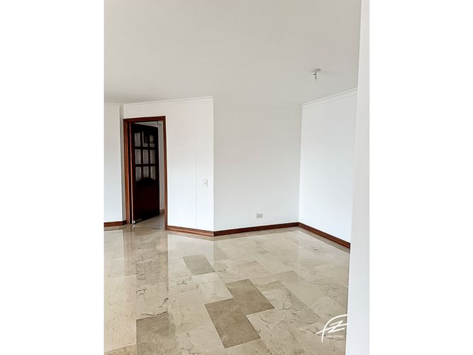 Apartamento de 3 alcobas en venta en Florida Nueva, Medellín, 180 m² · foto 24 de 24