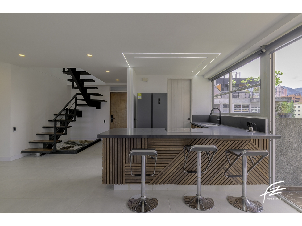 Apartamento en venta en El Poblado, Medellín · foto 2 de 12
