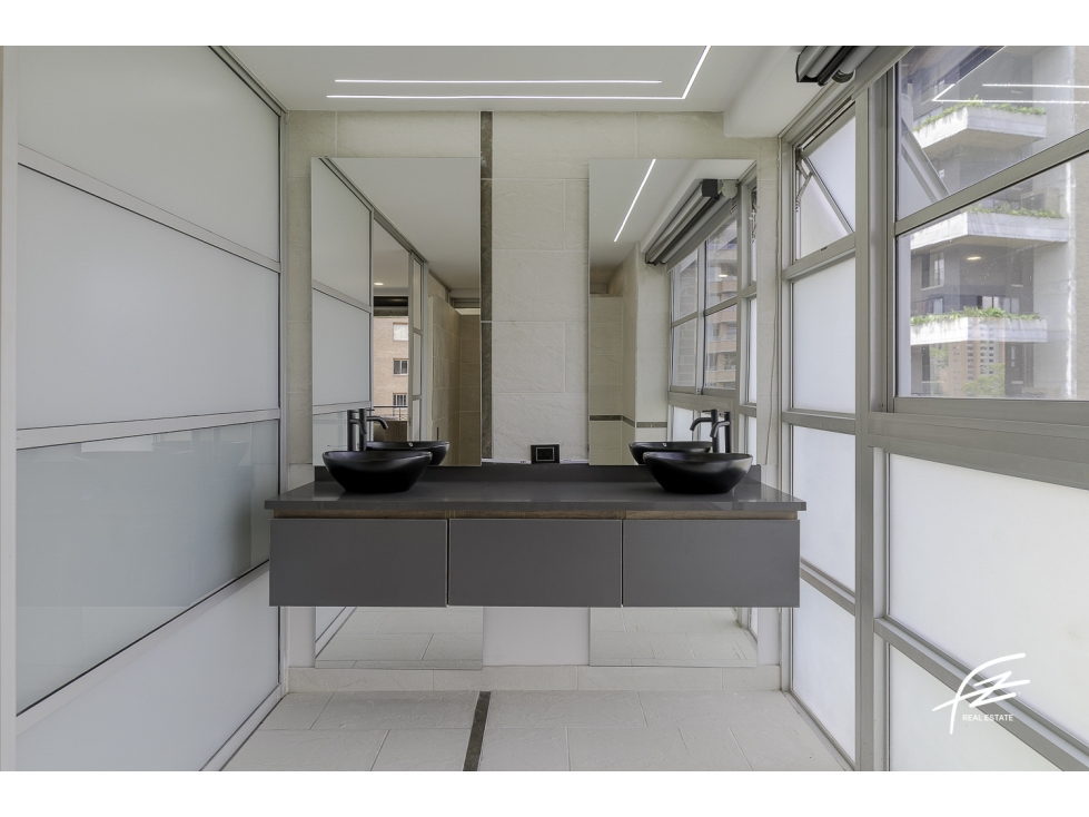Apartamento en venta en El Poblado, Medellín · foto 9 de 12