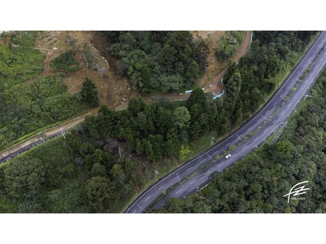 Lote en venta en Las Palmas, Envigado, 2627 m² · foto 4 de 6