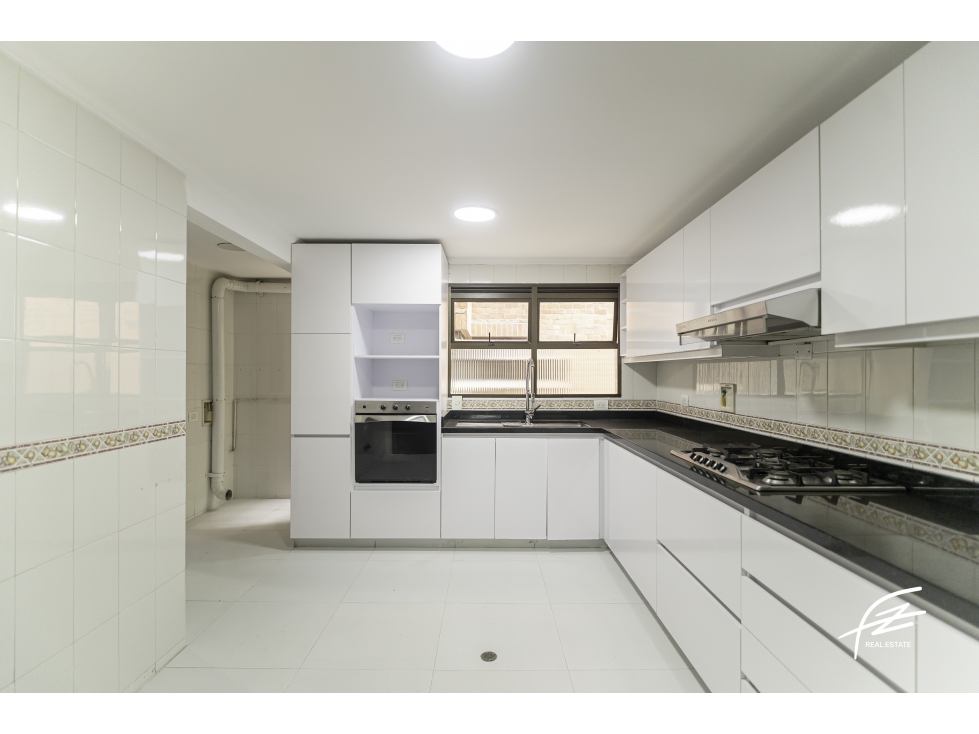 Apartamento en venta en El Poblado, Medellín · foto 6 de 24