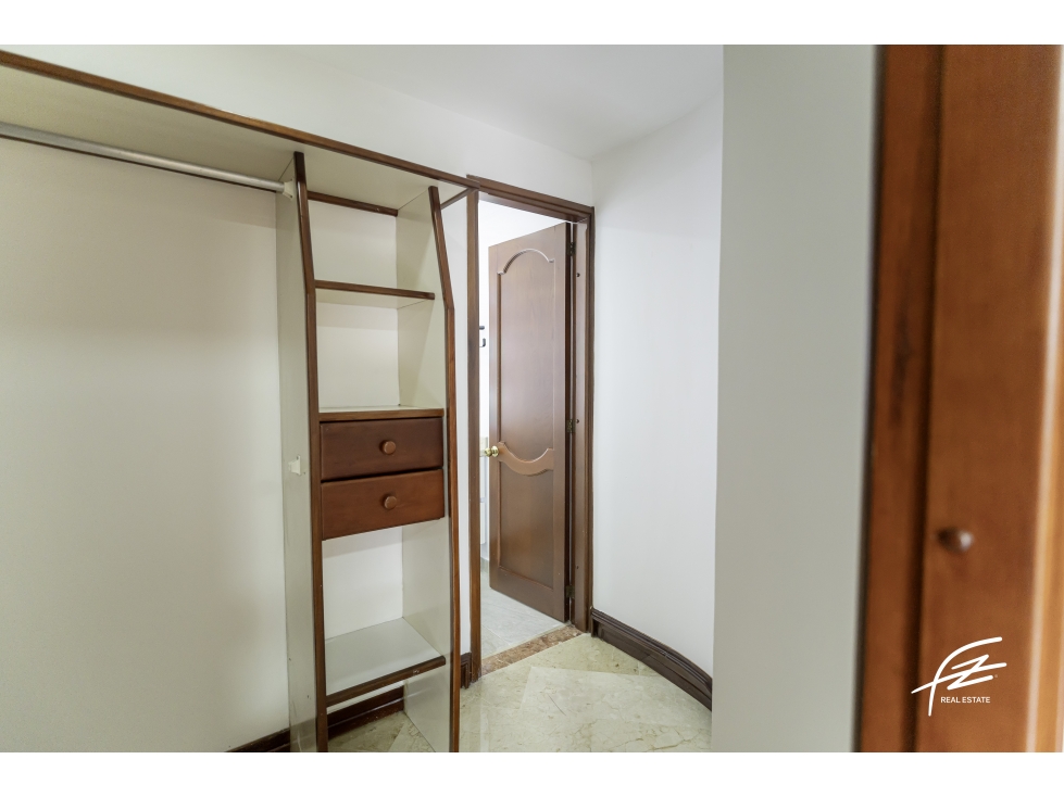 Apartamento en venta en El Poblado, Medellín · foto 16 de 24