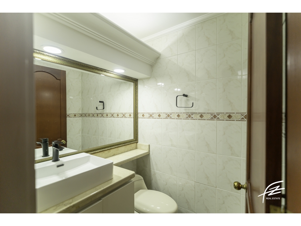 Apartamento en venta en El Poblado, Medellín · foto 19 de 24