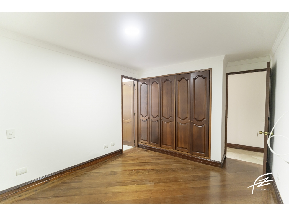 Apartamento en venta en El Poblado, Medellín · foto 23 de 24