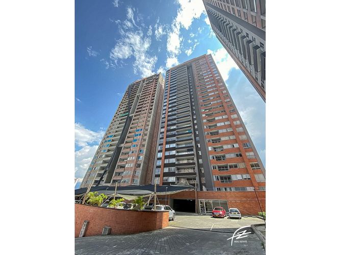 Apartamento de 2 alcobas en venta en San Juan Bautista, Itagüí, 75 m² · foto 9 de 12
