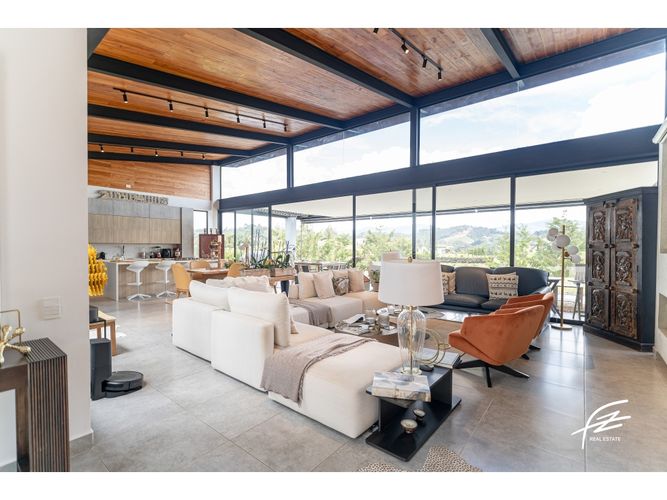 Casa de 3 alcobas en venta en El Retiro, 358 m² · foto 15 de 24