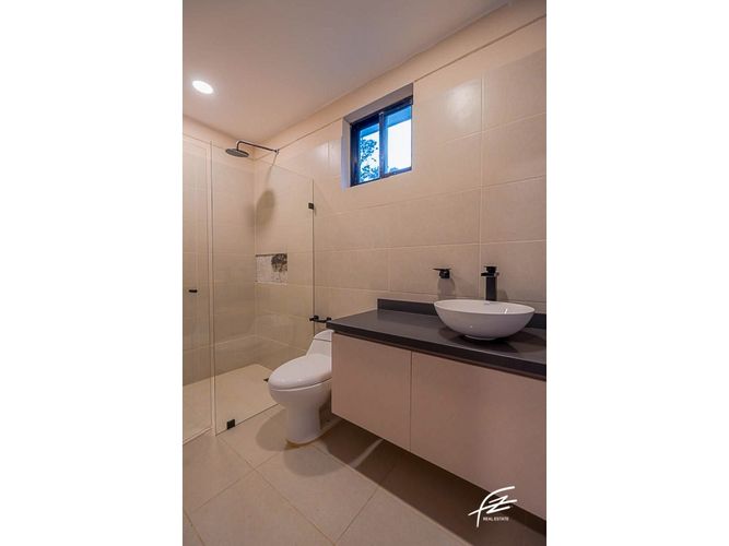 Finca en venta en Sajonia, Rionegro, 235 m² · foto 4 de 24