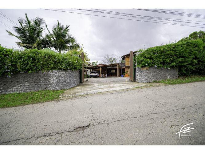 Finca en venta en El Porvenir, Rionegro, 1789 m² · foto 2 de 24