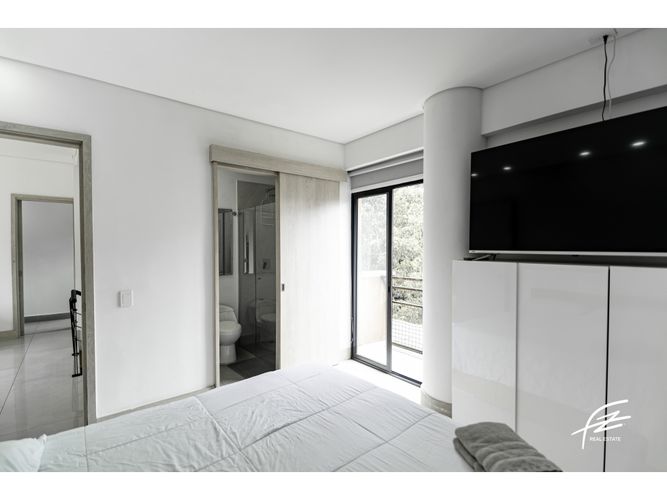 Apartamento de 3 alcobas en venta en El Poblado, Medellín, 245 m² · foto 12 de 22