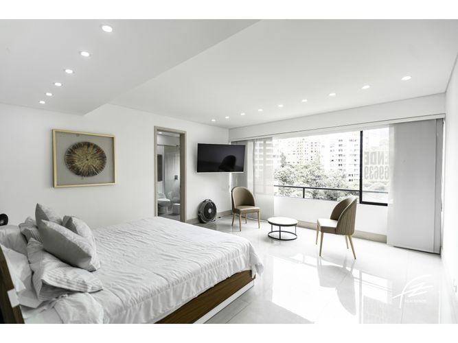 Apartamento de 3 alcobas en venta en El Poblado, Medellín, 245 m² · foto 17 de 22