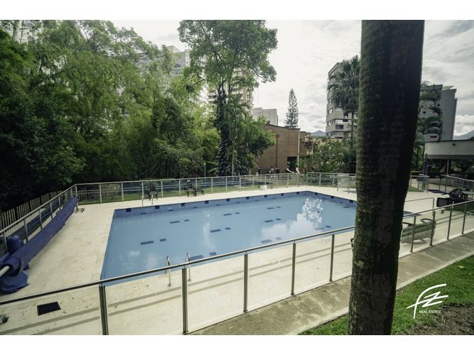 Apartamento de 3 alcobas en venta en El Poblado, Medellín, 245 m² · foto 21 de 22